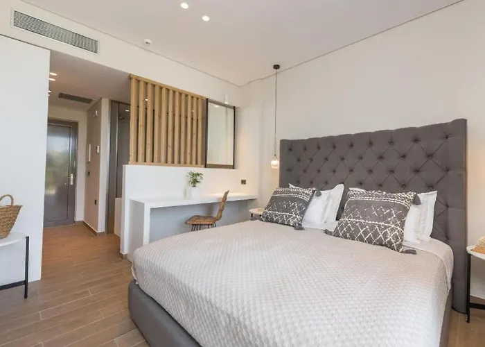 Eptanisos Beachfront Zante Aparthotel 4*
